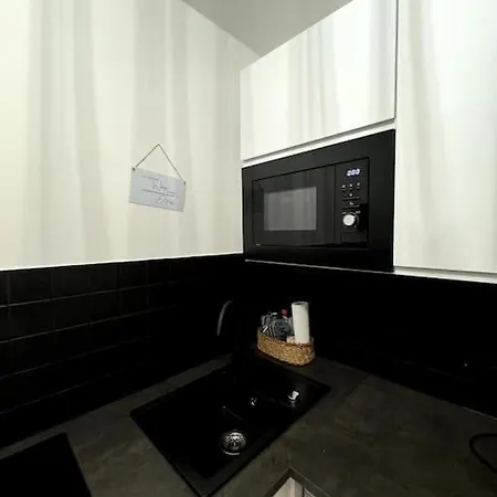 Krabbenbude - Modern Und Fusslaeufig Zum *