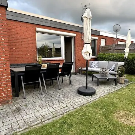 Krabbenbude - Modern Und Fusslaeufig Zum Dornum
