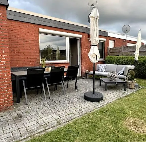 Krabbenbude - Modern Und Fusslaeufig Zum Dornum